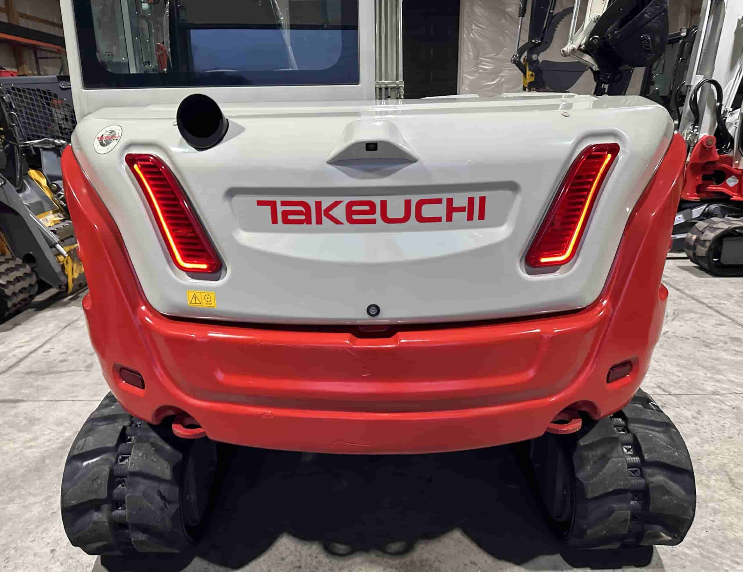 2021 TAKEUCHI TB370
